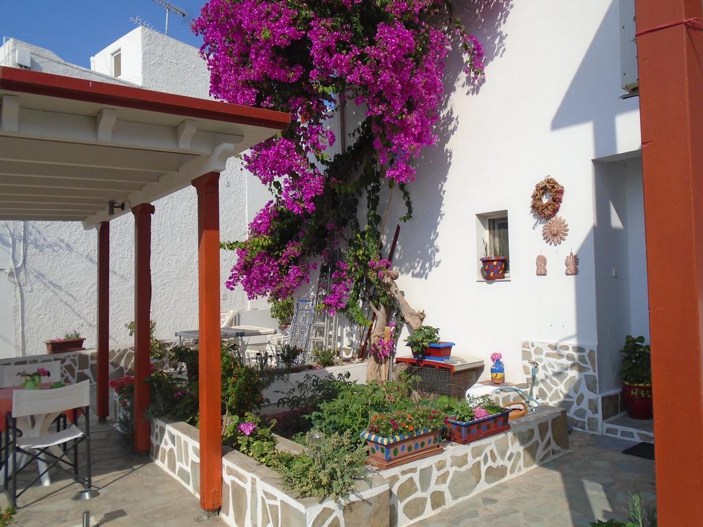 Helios Serifos Livadi  Esterno foto